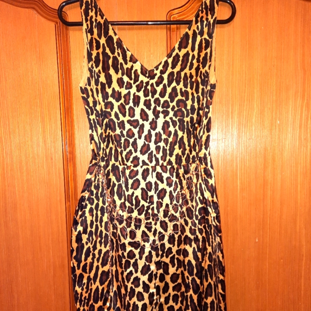 GUY LAROCHE France women dress,worn gently,  size S, 100% SILK price $120